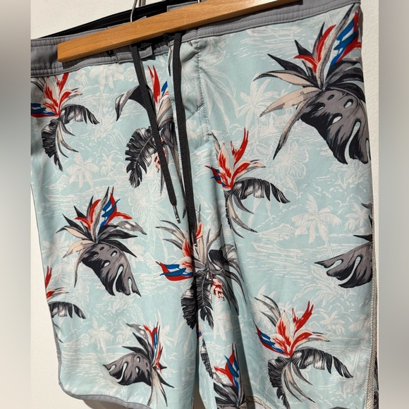 O’Neill Hyperfreak Size 34 Floral Board Shorts Swim Trunks - Picture 2 of 6